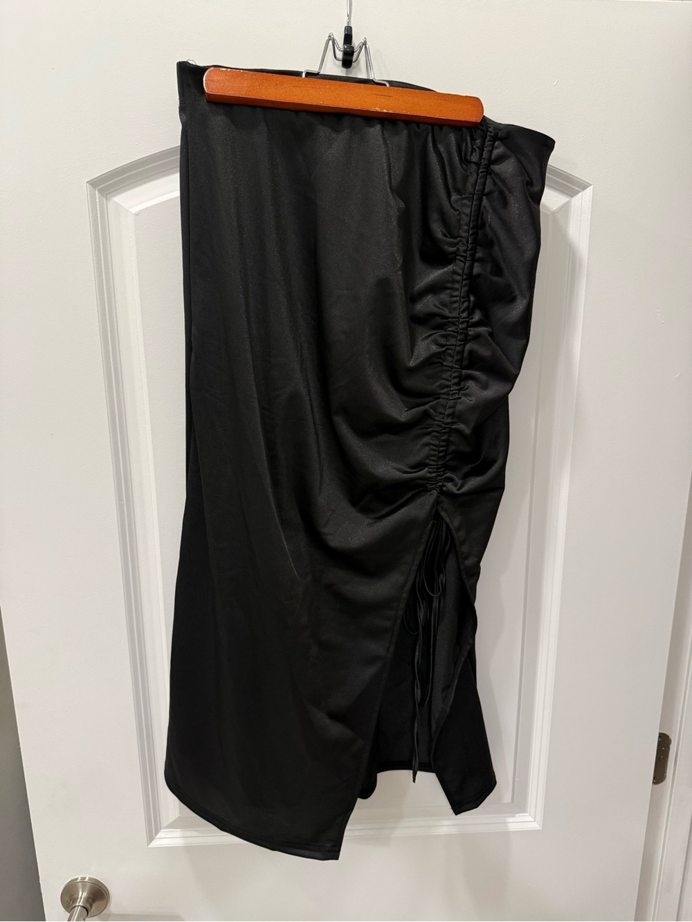 SHEIN Black Ruched Side Drawstring Midi Skirt